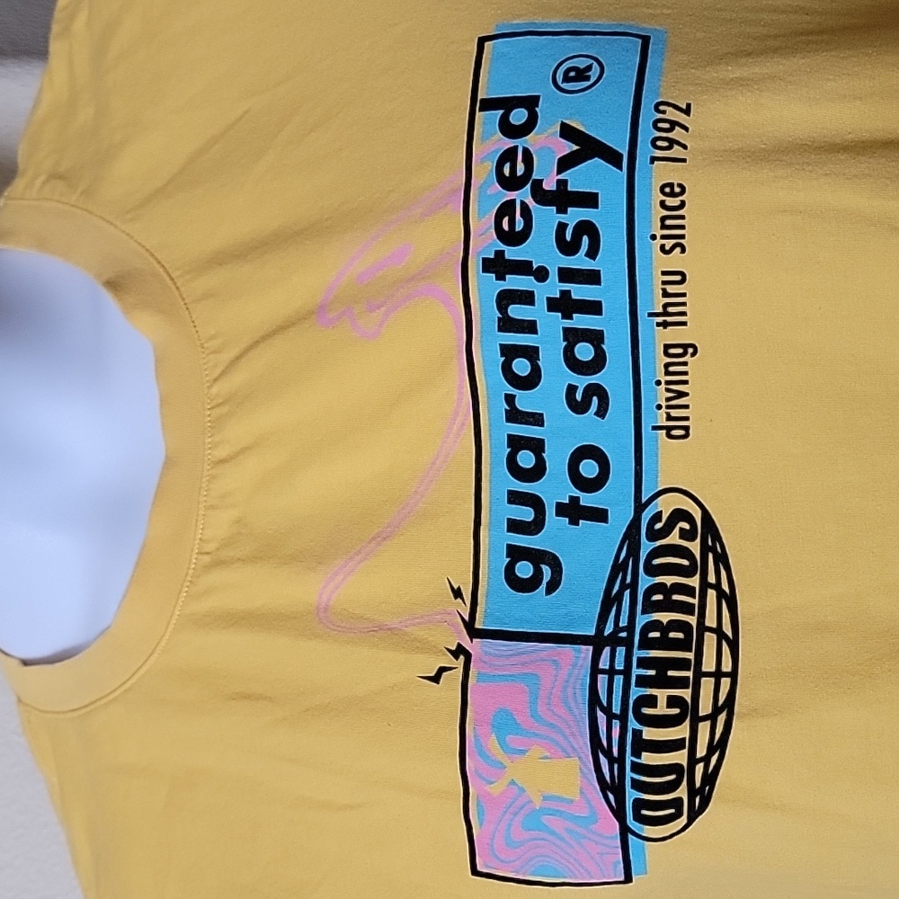 DUTCH BROS. GUARANTEED TO SATISFY Short Sleeve Shirt Yellow Size M